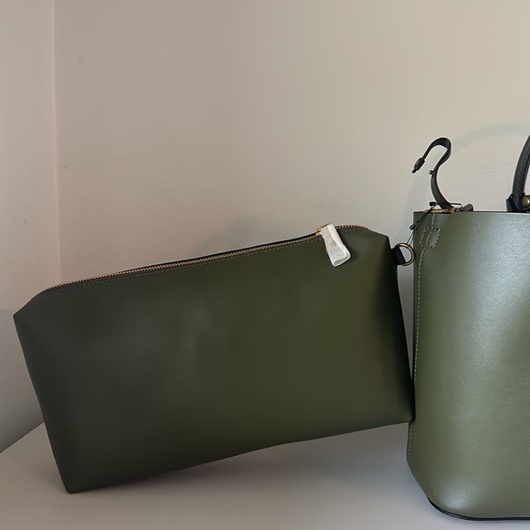 DKNY ✨ NWT Megan Leather Tote // Army Green - Picture 10 of 13